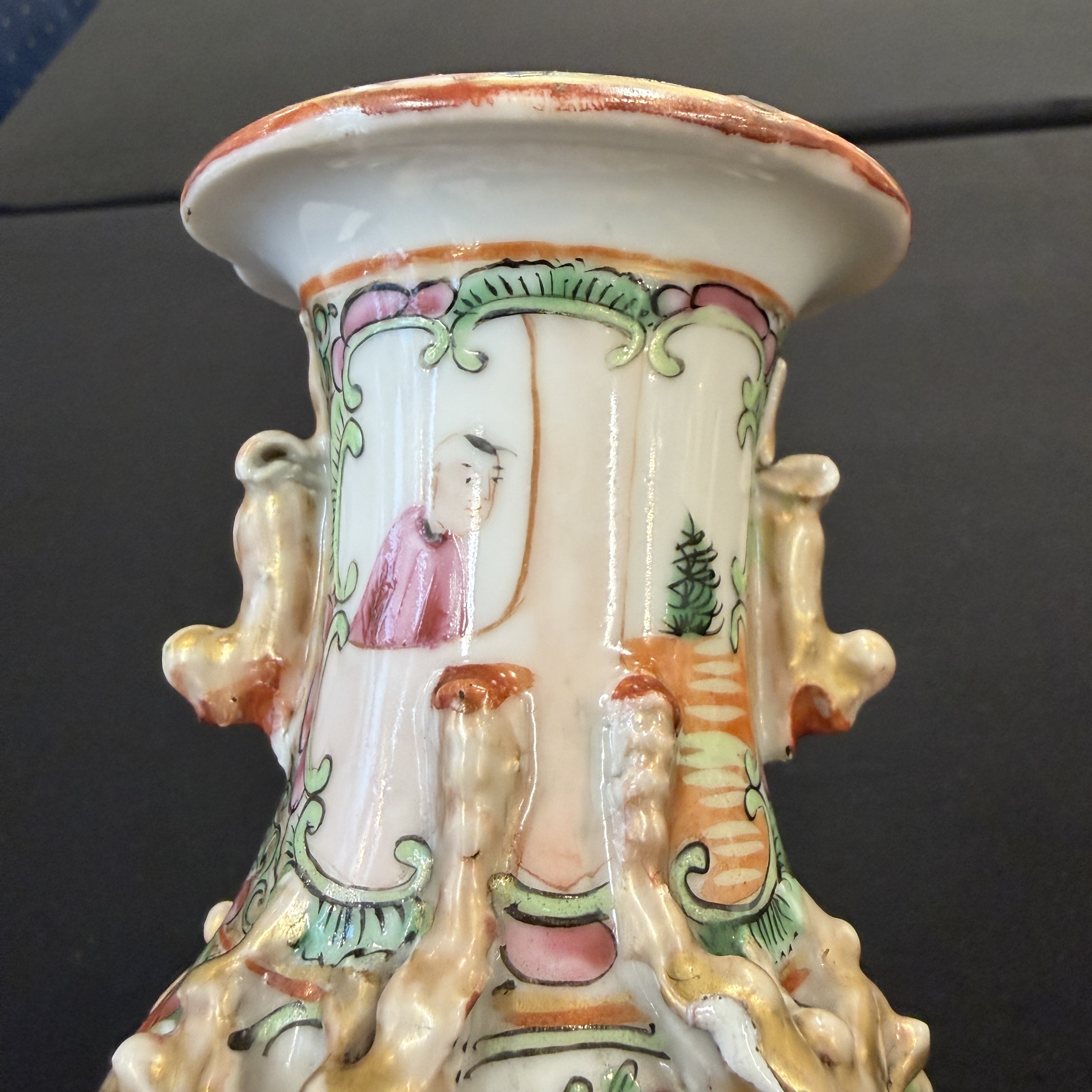 Seven Chinese famille rose, verte and monochrome wares — 照片 7