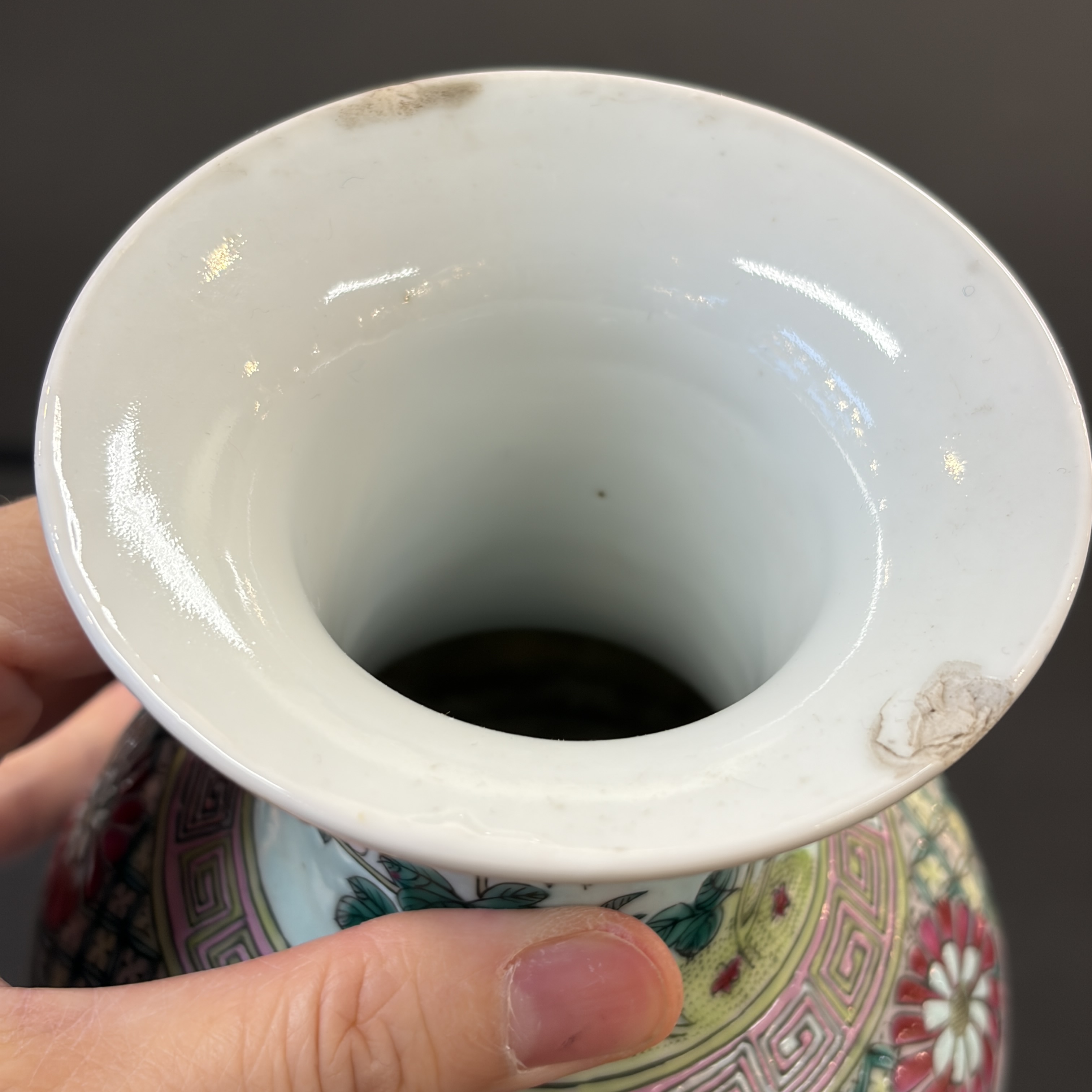 Seven Chinese famille rose, verte and monochrome wares — 照片 33