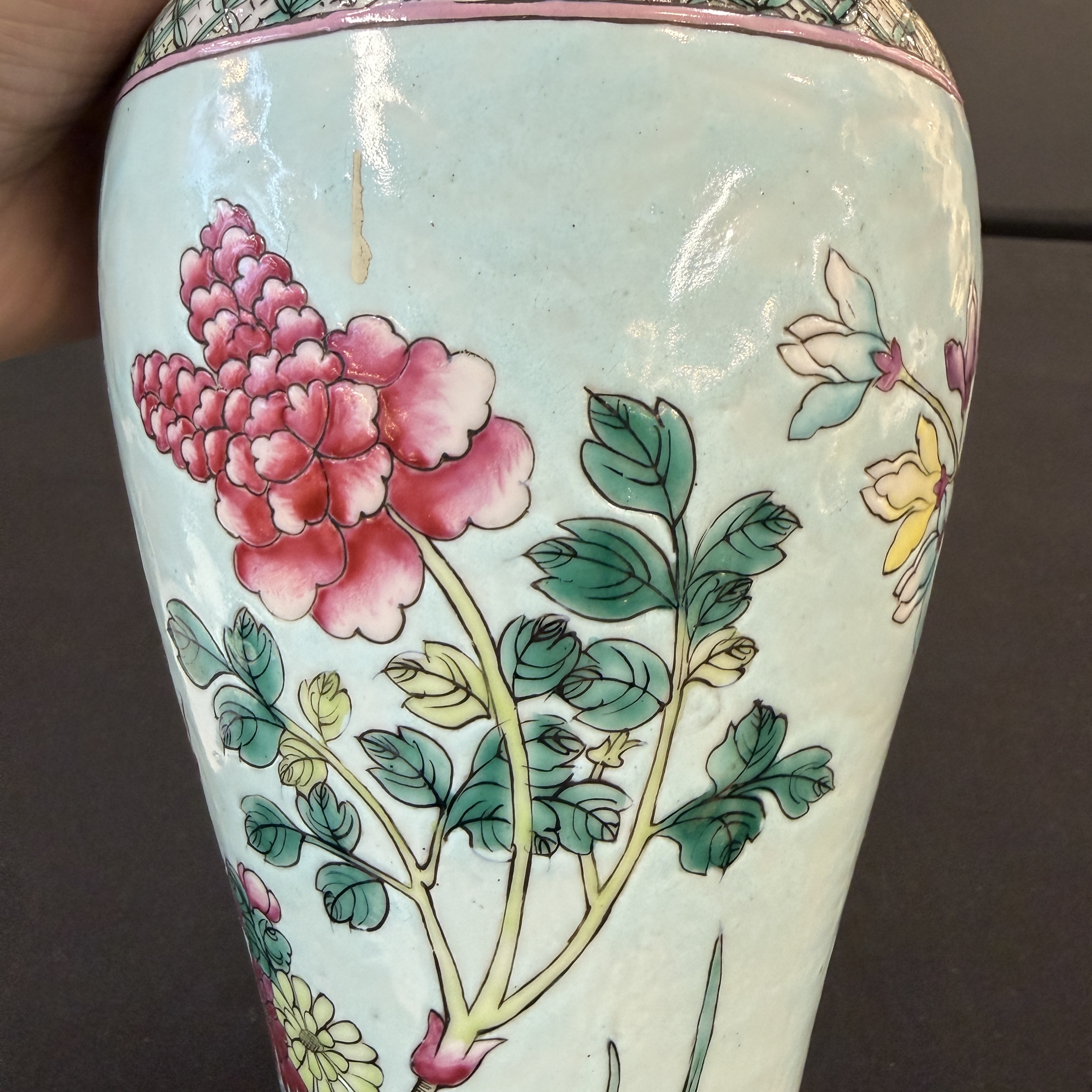 Seven Chinese famille rose, verte and monochrome wares — 照片 37