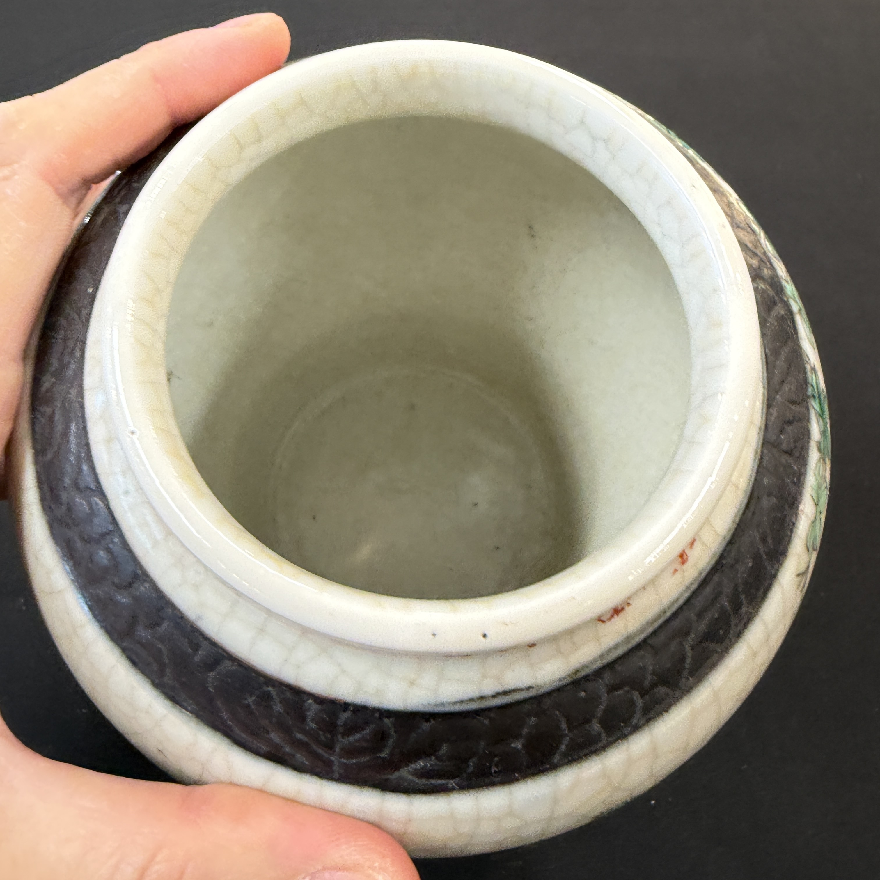 Seven Chinese famille rose, verte and monochrome wares — 照片 51