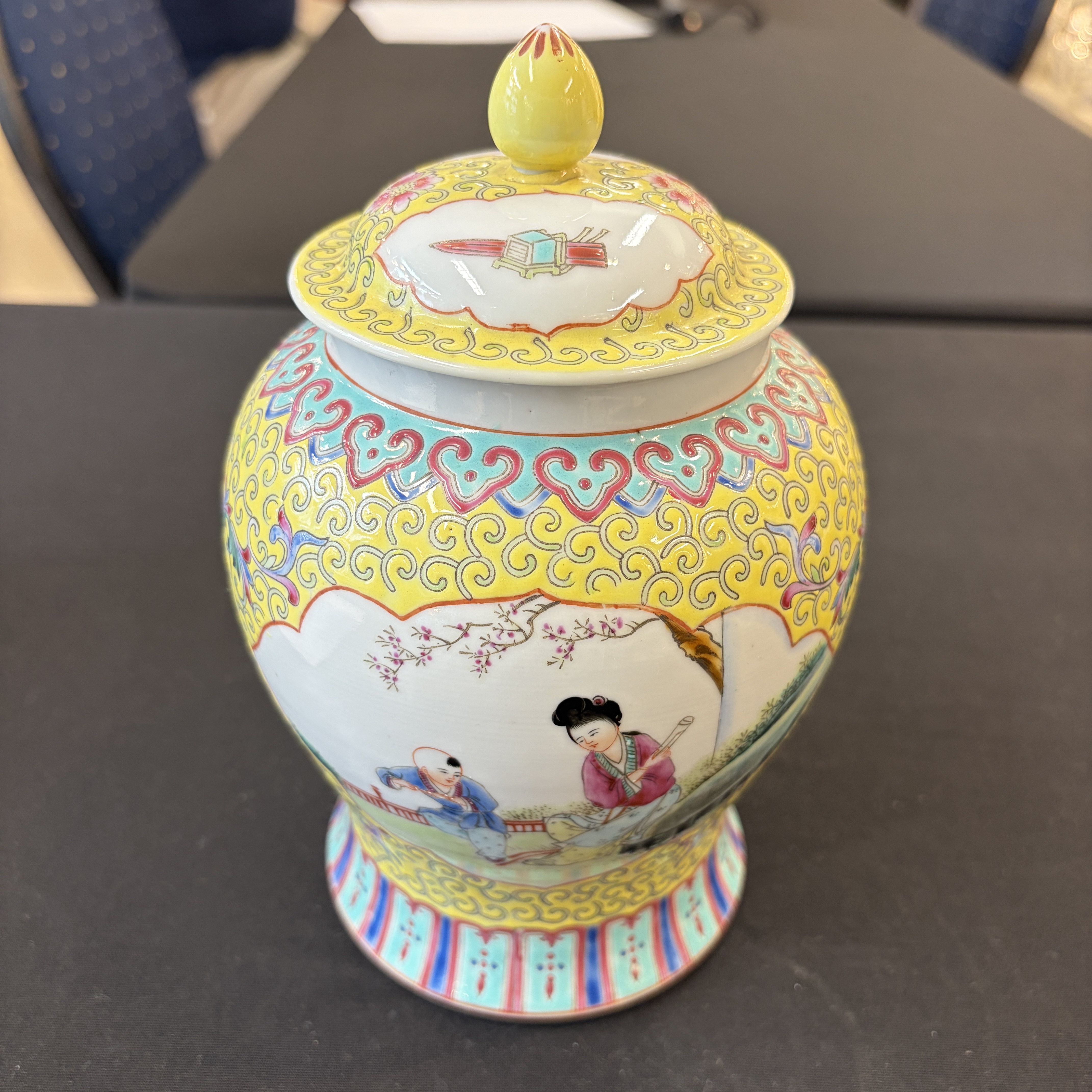 Seven Chinese famille rose, verte and monochrome wares — 照片 65