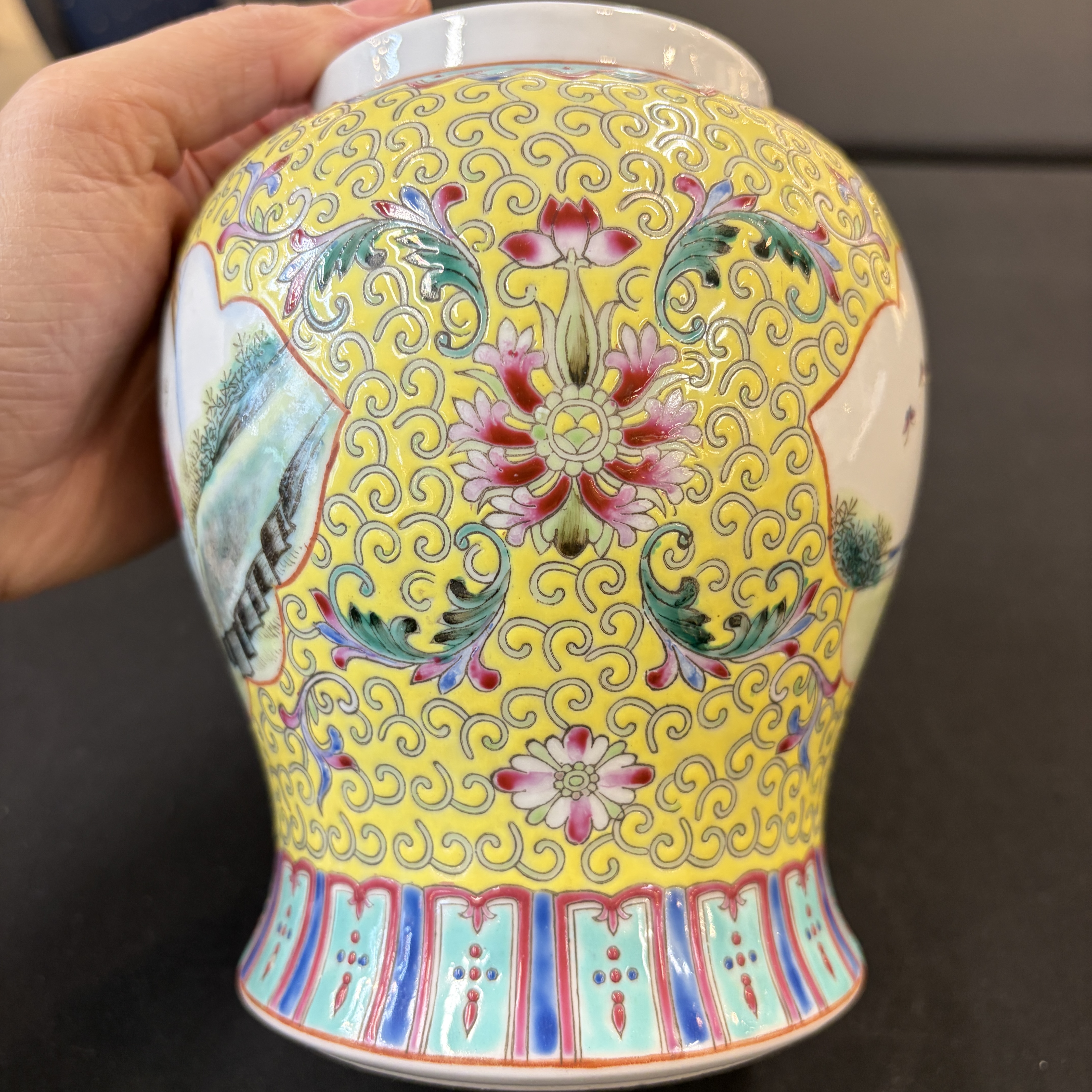 Seven Chinese famille rose, verte and monochrome wares — 照片 70