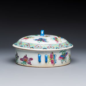 Seven Chinese famille rose, verte and monochrome wares — 照片 3