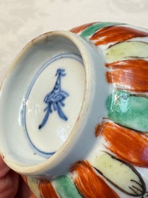 Seven Chinese famille verte cups and four saucers, conch shell and lingzhi marks, Kangxi — photo 13