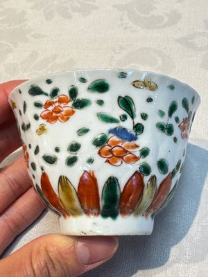 Seven Chinese famille verte cups and four saucers, conch shell and lingzhi marks, Kangxi — photo 16