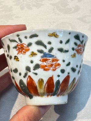 Seven Chinese famille verte cups and four saucers, conch shell and lingzhi marks, Kangxi — photo 17