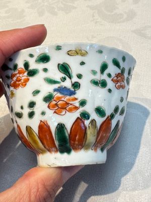 Seven Chinese famille verte cups and four saucers, conch shell and lingzhi marks, Kangxi — photo 20