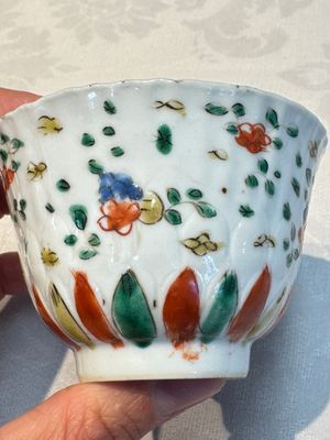 Seven Chinese famille verte cups and four saucers, conch shell and lingzhi marks, Kangxi — photo 32