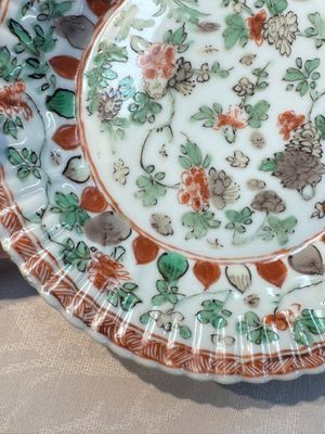 Seven Chinese famille verte cups and four saucers, conch shell and lingzhi marks, Kangxi — photo 44