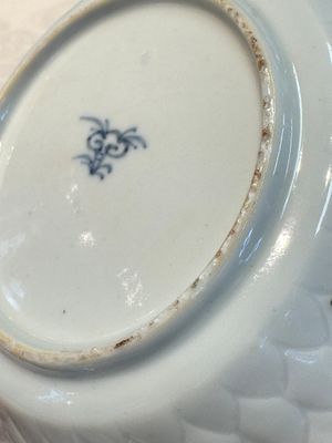 Seven Chinese famille verte cups and four saucers, conch shell and lingzhi marks, Kangxi — photo 68