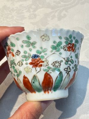 Seven Chinese famille verte cups and four saucers, conch shell and lingzhi marks, Kangxi — photo 7