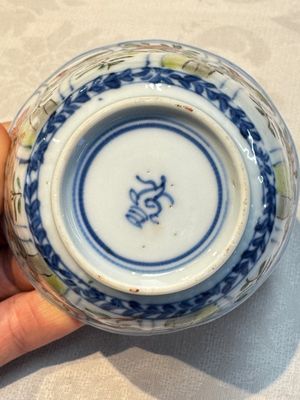 Seven Chinese famille verte cups and four saucers, conch shell and lingzhi marks, Kangxi — photo 78