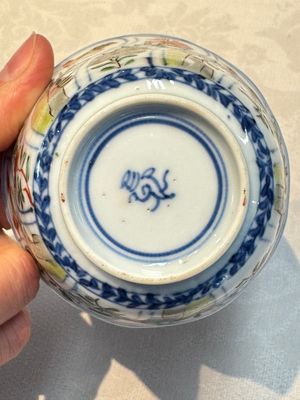 Seven Chinese famille verte cups and four saucers, conch shell and lingzhi marks, Kangxi — photo 100