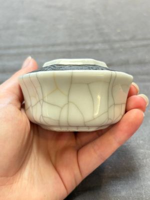 Seven Chinese ge-type wares, 19/20th C. — photo 37