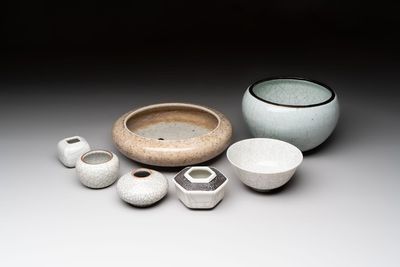 Seven Chinese ge-type wares, 19/20th C.