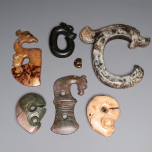 Seven Chinese Hongshan culture-style jade carvings of animals, 20th C. — photo 2