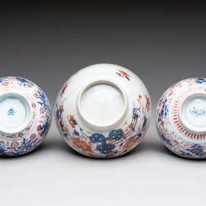 Seven Chinese Imari-style and famille rose bowls with floral and figural designs, 18th C. — foto 7