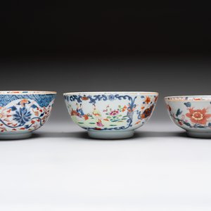 Seven Chinese Imari-style and famille rose bowls with floral and figural designs, 18th C. — foto 10