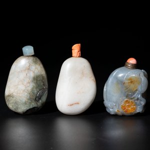 Seven Chinese jade and jadeite snuff bottles, 19th C. — photo 10