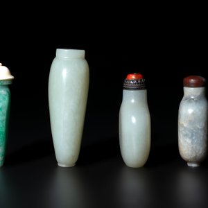 Seven Chinese jade and jadeite snuff bottles, 19th C. — photo 5