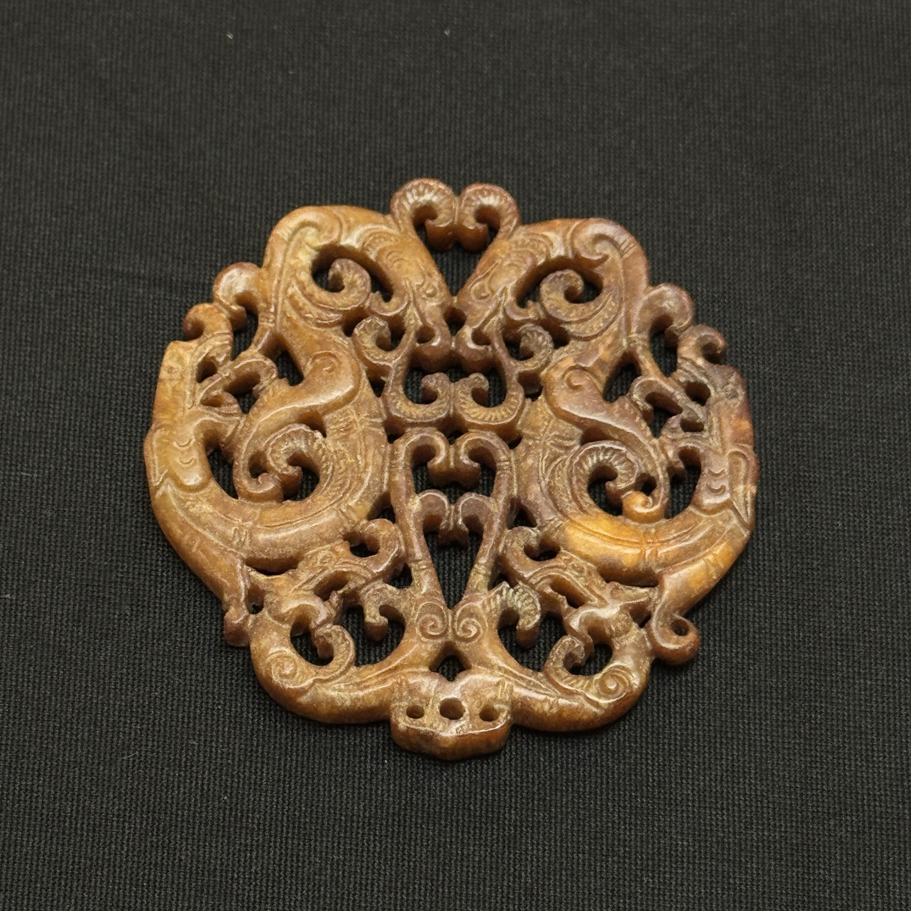 Seven Chinese jade, jadeite and agate wares, including snuff bottles — photo 38