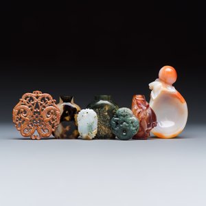 Seven Chinese jade, jadeite and agate wares, including snuff bottles — photo 1