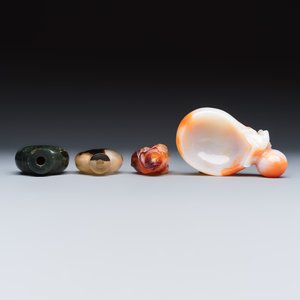 Seven Chinese jade, jadeite and agate wares, including snuff bottles — photo 7