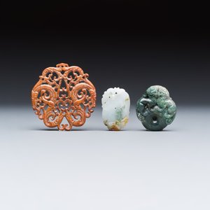 Seven Chinese jade, jadeite and agate wares, including snuff bottles — photo 9