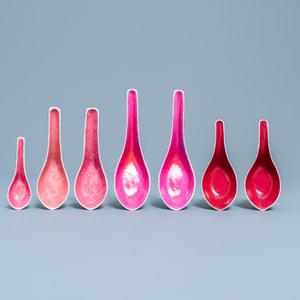 Seven Chinese monochrome pink- and ruby-ground spoons, 19/20th C. — 照片 2