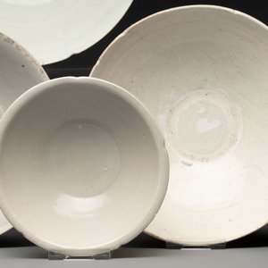 Seven Chinese monochrome wares, Yuan/Ming — foto 6