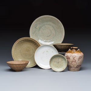 Seven Chinese monochrome wares — photo 1