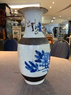 Seven Chinese Nanking blue and white and famille verte crackle-glazed vases, 19/20th C. — photo 16