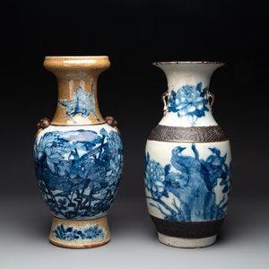 Seven Chinese Nanking blue and white and famille verte crackle-glazed vases, 19/20th C. — photo 10