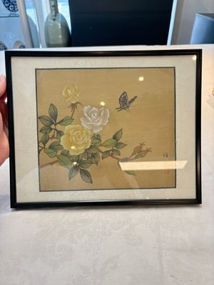 Seven Chinese school paintings: 'Flowers with birds and butterflies', ink and colour on silk, various signatures, 20th C. — photo 1