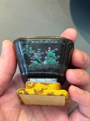 Seven Chinese silver-lined laque burgauté wine cups and two stands, Kangxi — photo 5