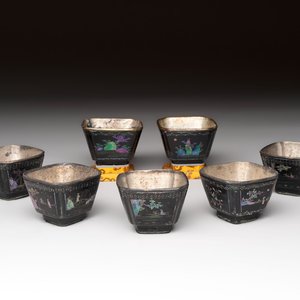 Seven Chinese silver-lined laque burgauté wine cups and two stands, Kangxi — photo 1