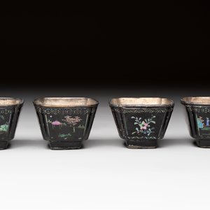 Seven Chinese silver-lined laque burgauté wine cups and two stands, Kangxi — photo 6