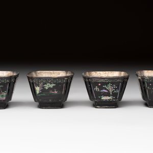 Seven Chinese silver-lined laque burgauté wine cups and two stands, Kangxi — photo 7