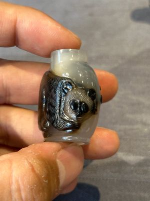 Seven Chinese smoky quartz, agate and hardstone snuff bottles, 19/20th C. — photo 2