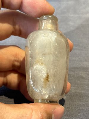 Seven Chinese smoky quartz, agate and hardstone snuff bottles, 19/20th C. — photo 26