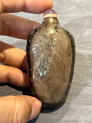 Seven Chinese smoky quartz, agate and hardstone snuff bottles, 19/20th C. — photo 32
