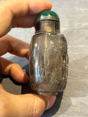 Seven Chinese smoky quartz, agate and hardstone snuff bottles, 19/20th C. — photo 49