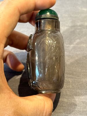 Seven Chinese smoky quartz, agate and hardstone snuff bottles, 19/20th C. — photo 51