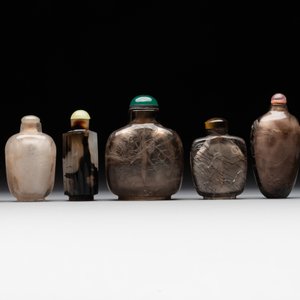 Seven Chinese smoky quartz, agate and hardstone snuff bottles, 19/20th C. — photo 4
