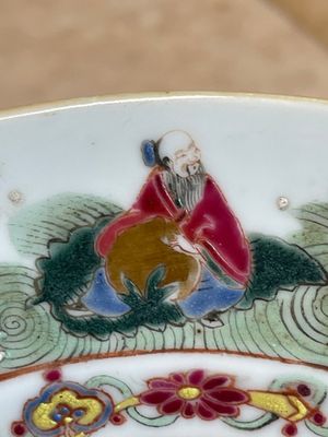 Seven fine Chinese Canton famille rose dishes and plates, 19th C. — photo 25