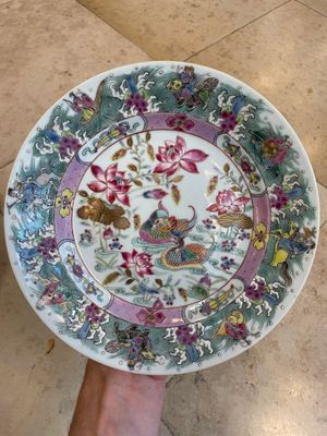 Seven fine Chinese Canton famille rose dishes and plates, 19th C. — photo 36