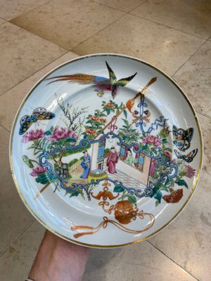 Seven fine Chinese Canton famille rose dishes and plates, 19th C. — photo 9