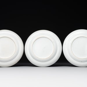 Seven fine Chinese Canton famille rose dishes and plates, 19th C. — photo 5