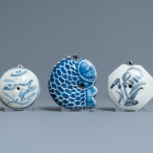 Seven Korean blue and white water droppers, 18/19th C. — 照片 2