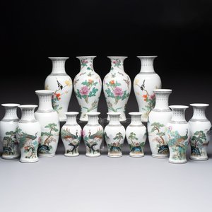 Seven pairs of Chinese famille rose vases, Qianlong and Jingdezhen marks, 20th C. — photo 1